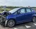 Forse aanrijding tussen auto en vrachtwagen