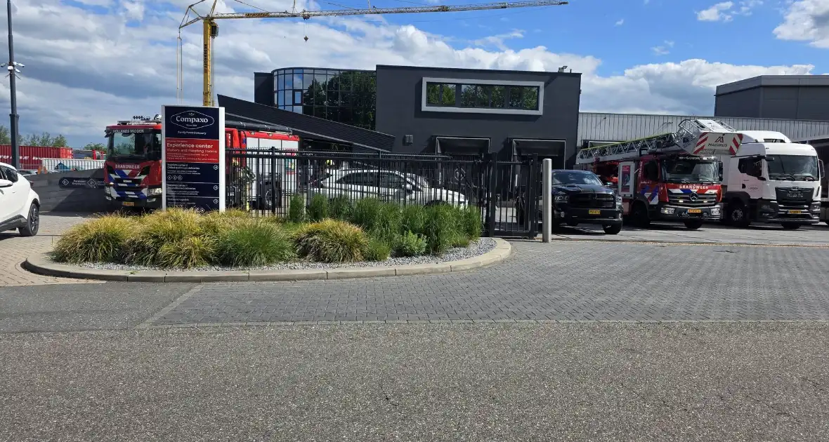 Rook waargenomen bij brand op industrieterrein - Foto 1