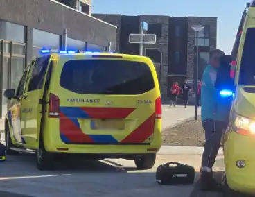 Persoon met ernstige verwondingen naar ziekenhuis