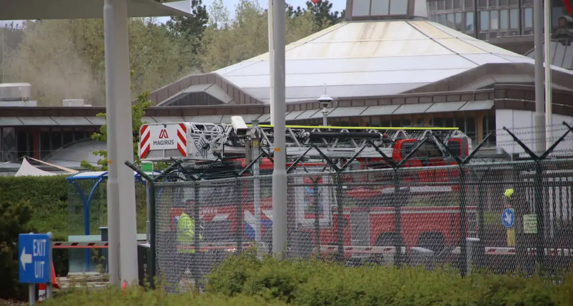 Brand bij restaurant van ESTEC snel opgeschaald naar middelbrand - Foto 2