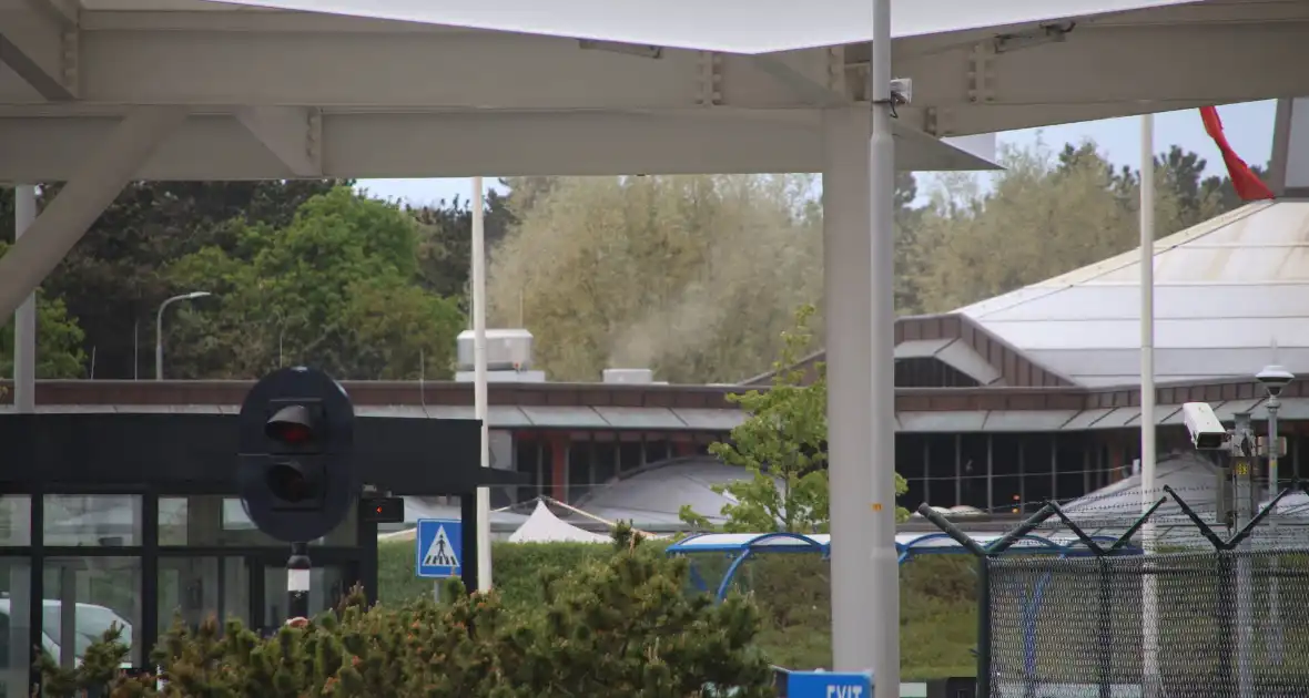 Brand bij restaurant van ESTEC snel opgeschaald naar middelbrand - Foto 3