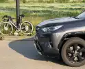 Wielrenners gewond na aanrijding met auto