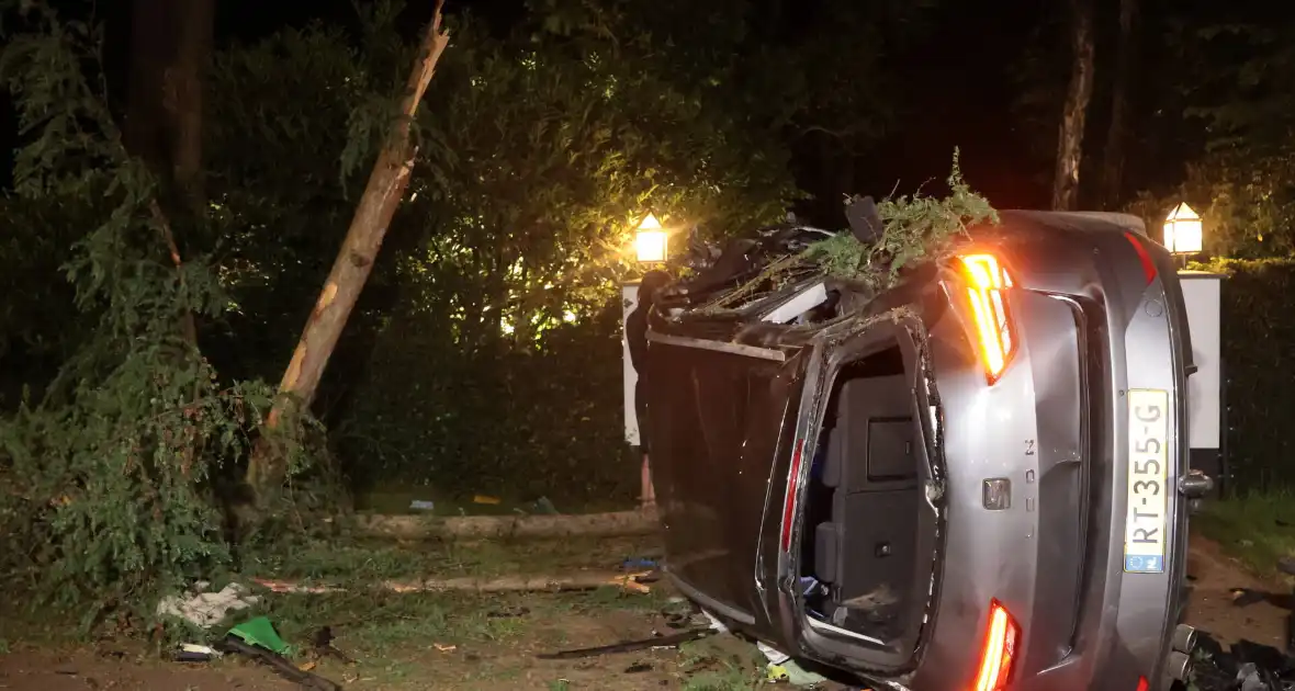Zwaar ongeval leidt tot ziekenhuisopname bestuurder - Foto 12