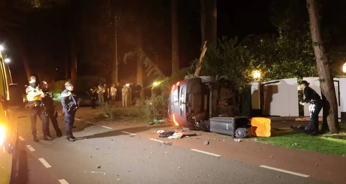 Zwaar ongeval leidt tot ziekenhuisopname bestuurder - Foto 13