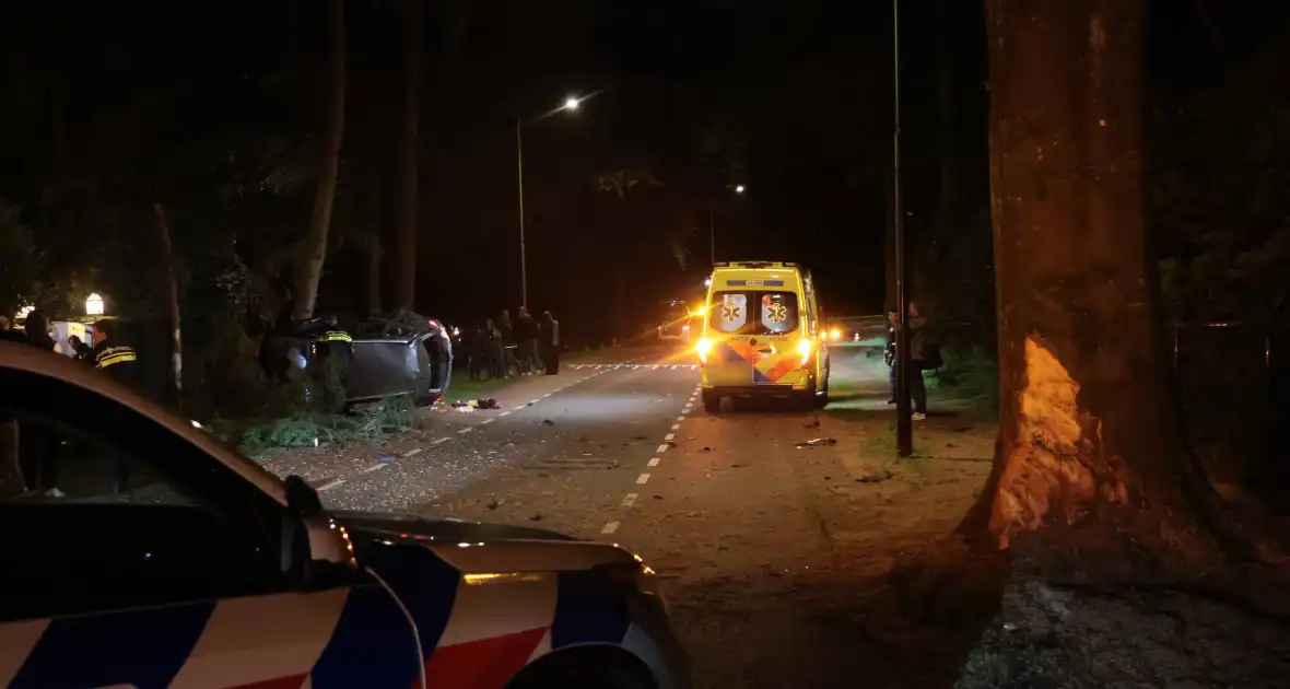 Zwaar ongeval leidt tot ziekenhuisopname bestuurder - Foto 2