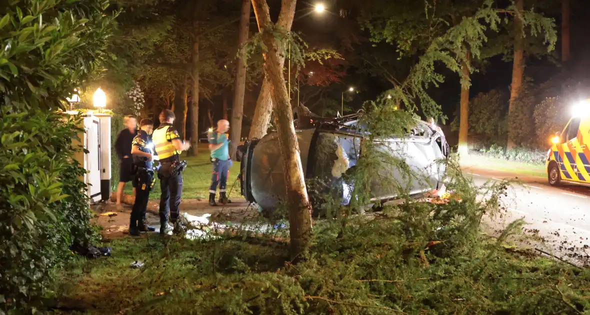 Zwaar ongeval leidt tot ziekenhuisopname bestuurder - Foto 24