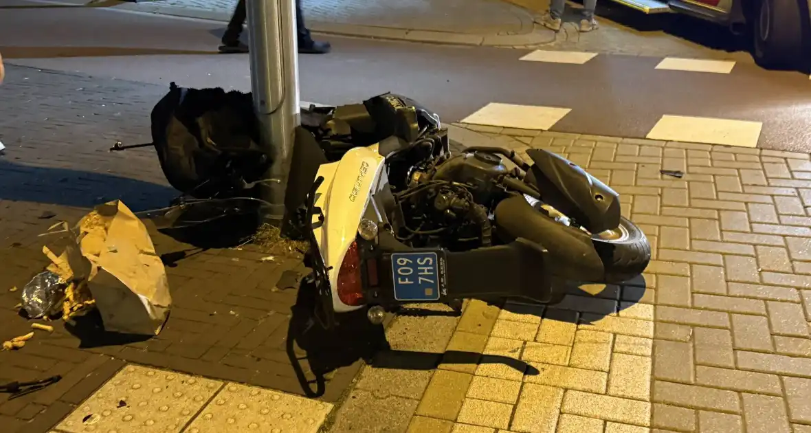 Ongeval met scooter en auto leidt tot onrust - Foto 3