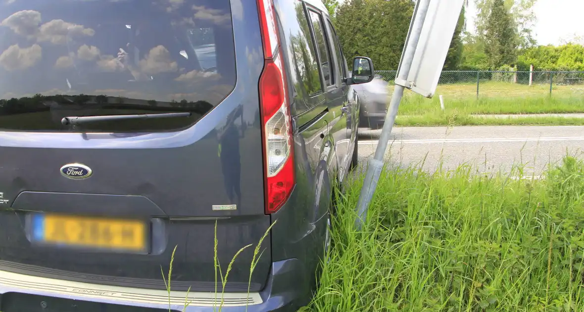 Aanrijding met forse schade door blackout - Foto 12