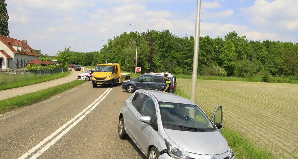 Aanrijding met forse schade door blackout - Foto 17
