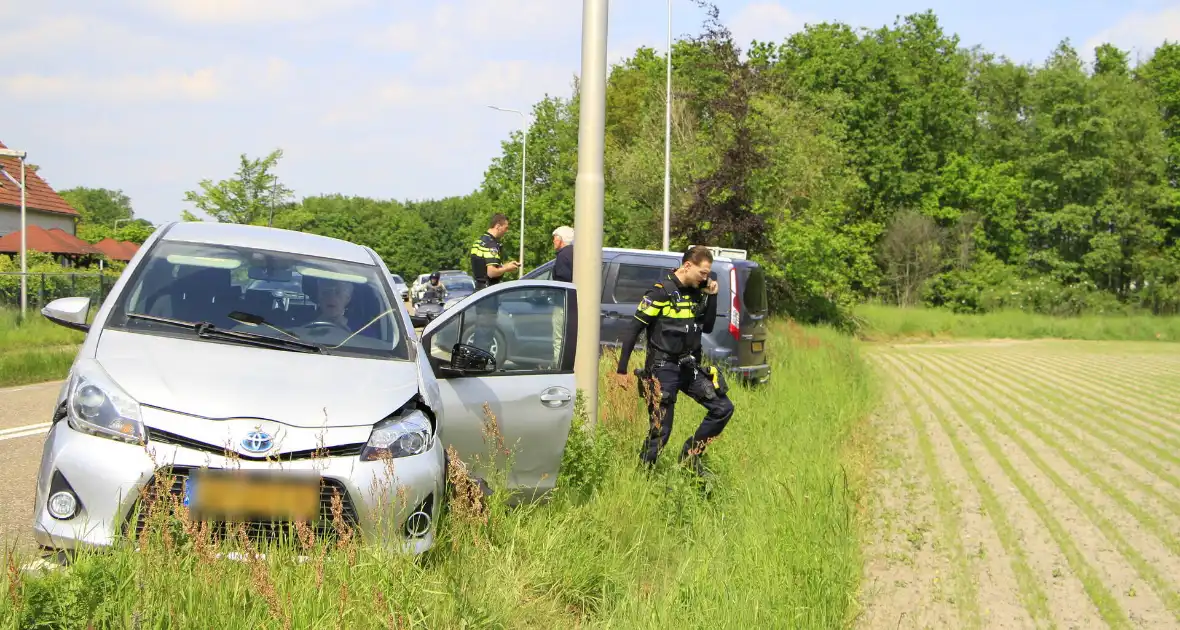 Aanrijding met forse schade door blackout - Foto 4