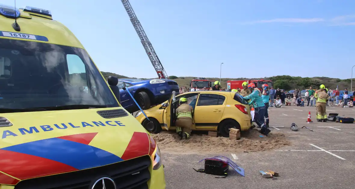 Grote belangstelling met meerdere demonstraties bij reddingbootdag - Foto 20