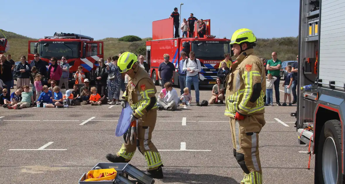 Grote belangstelling met meerdere demonstraties bij reddingbootdag - Foto 26