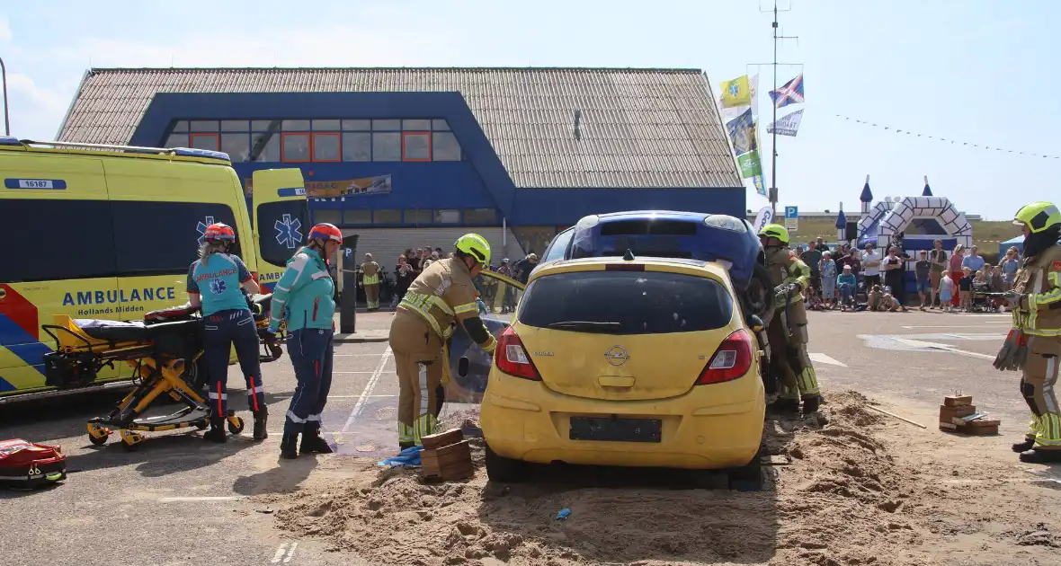 Grote belangstelling met meerdere demonstraties bij reddingbootdag - Foto 27
