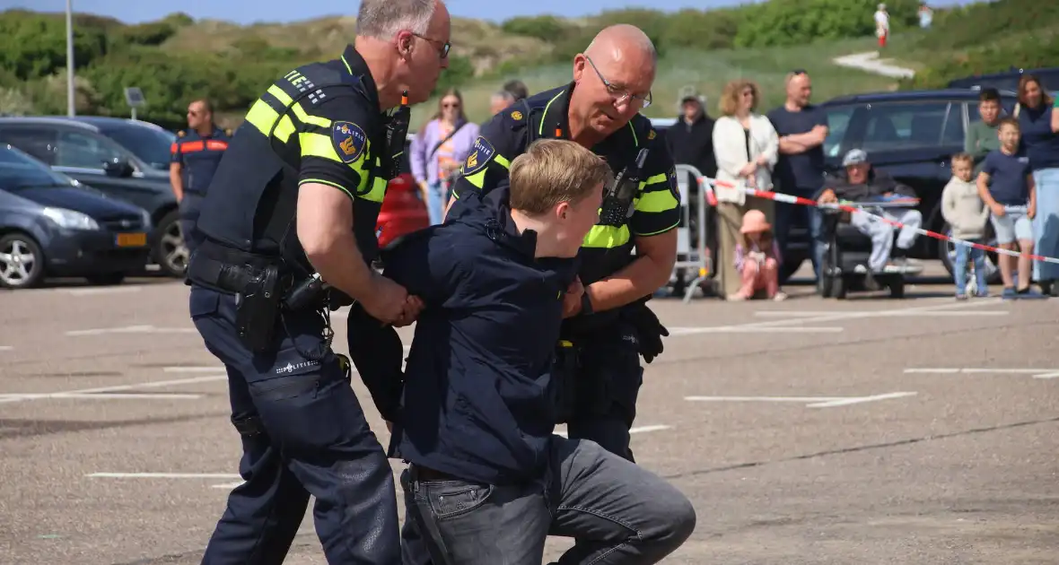 Grote belangstelling met meerdere demonstraties bij reddingbootdag - Foto 30