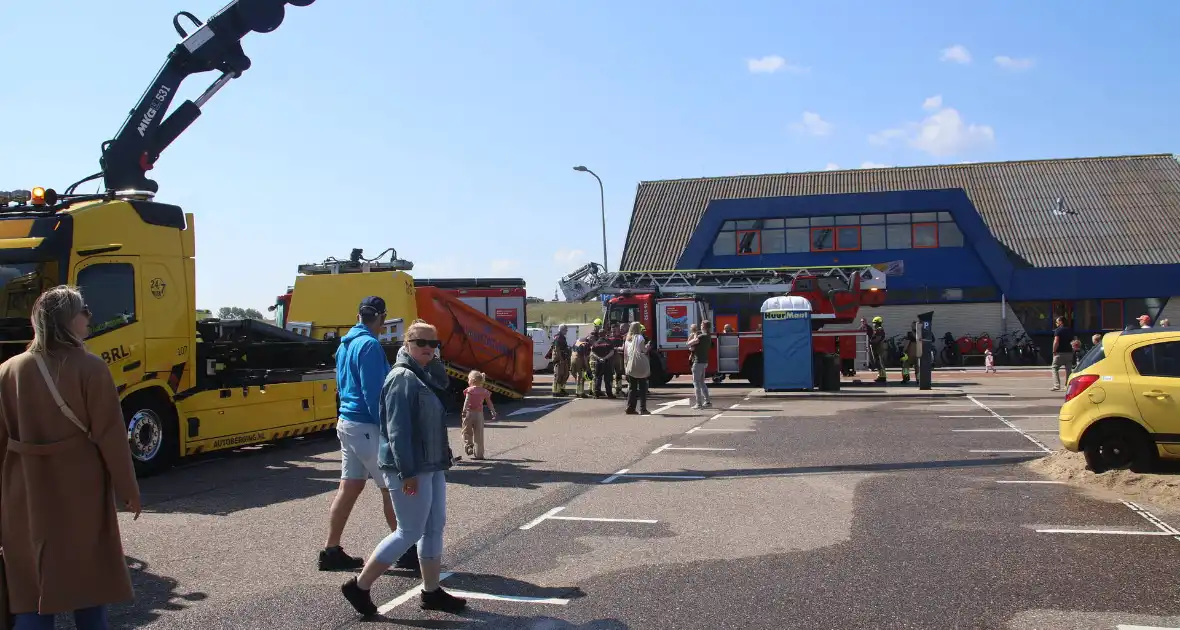 Grote belangstelling met meerdere demonstraties bij reddingbootdag - Foto 36