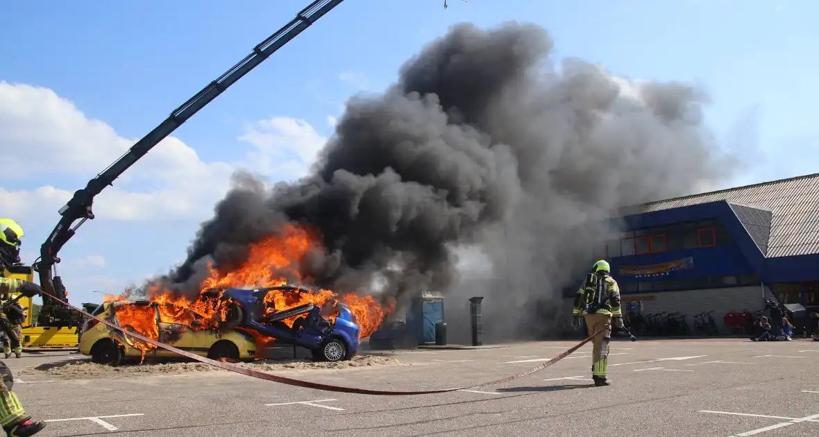 Grote belangstelling met meerdere demonstraties bij reddingbootdag - Foto 6