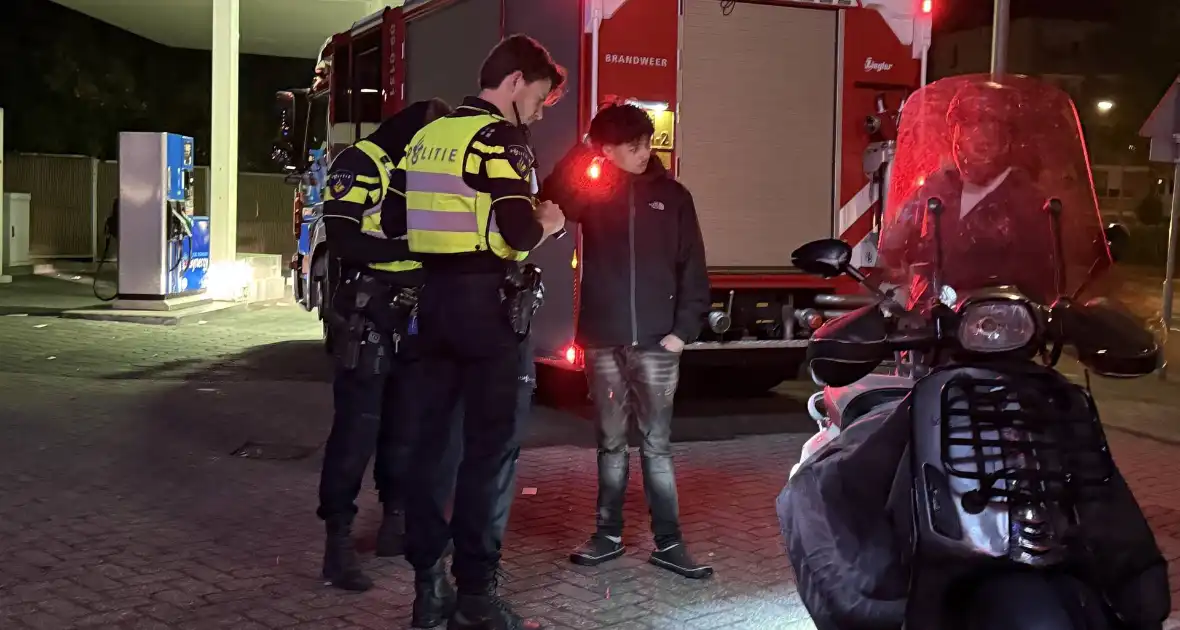 Brand in scooter snel geblust door omstanders - Foto 7