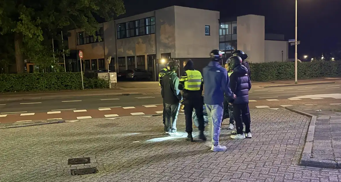 Brand in scooter snel geblust door omstanders - Foto 9