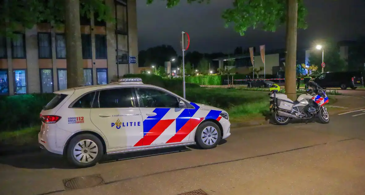 Explosie verwoest toegangspand op industriegebied - Foto 4