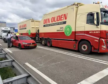 Ongeval met meerdere voertuigen leidt tot wegafsluiting