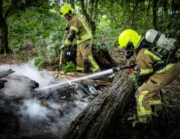 Brand door lachgascilinders veroorzaakt rookontwikkeling