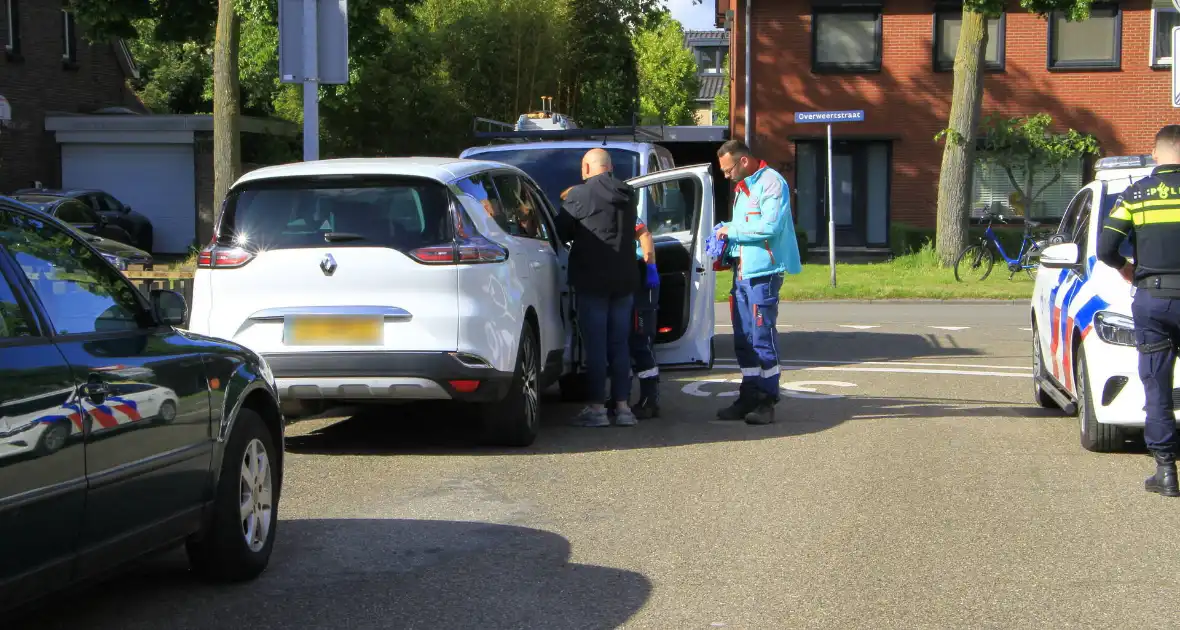 Fietsster gewond na aanrijding met auto - Foto 7
