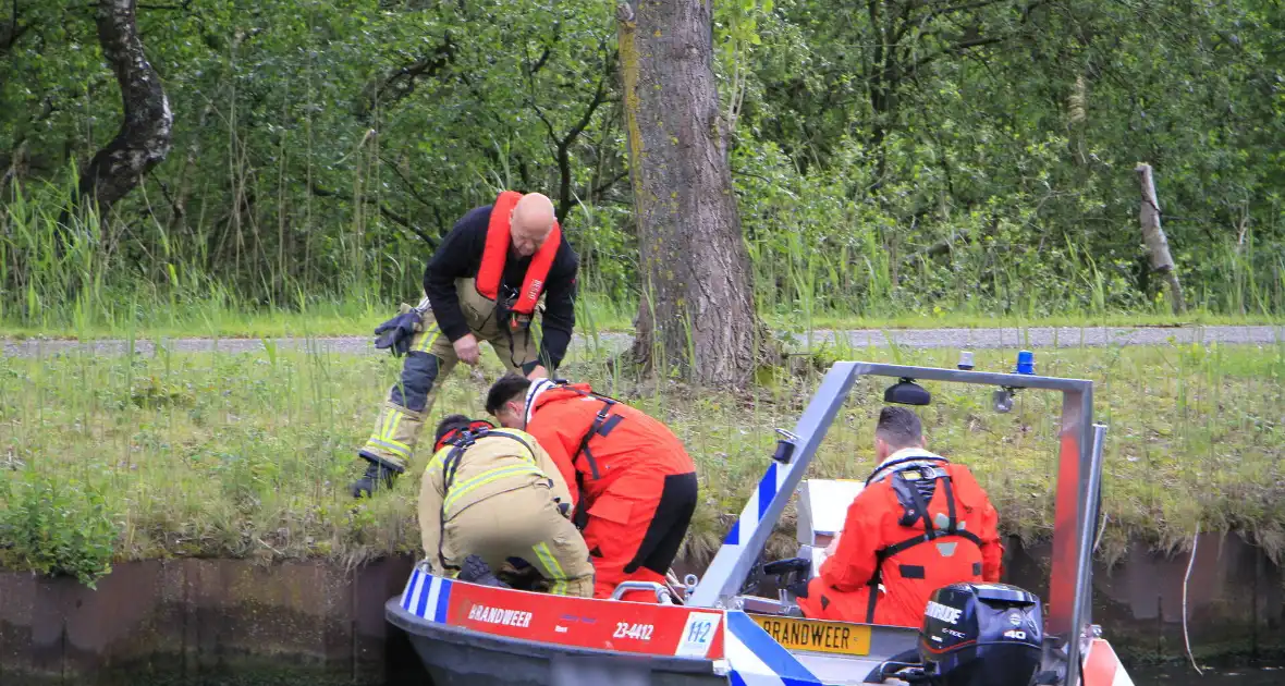 Ree sterft na reddingsactie van brandweer - Foto 14