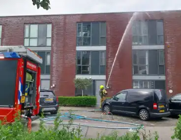 Brand op dak van woning ontdekt