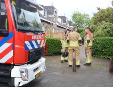 Brandweervoertuig loopt schade op bij inzet