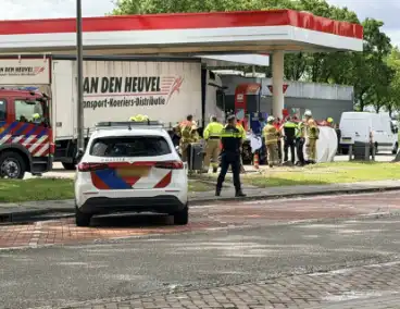 Vrouw overreden door vrachtwagen