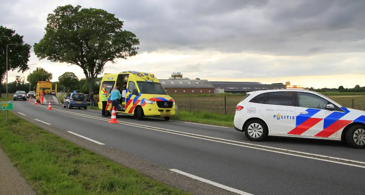 Ongeval met drie voertuigen zorgt voor verkeershinder - Foto 9