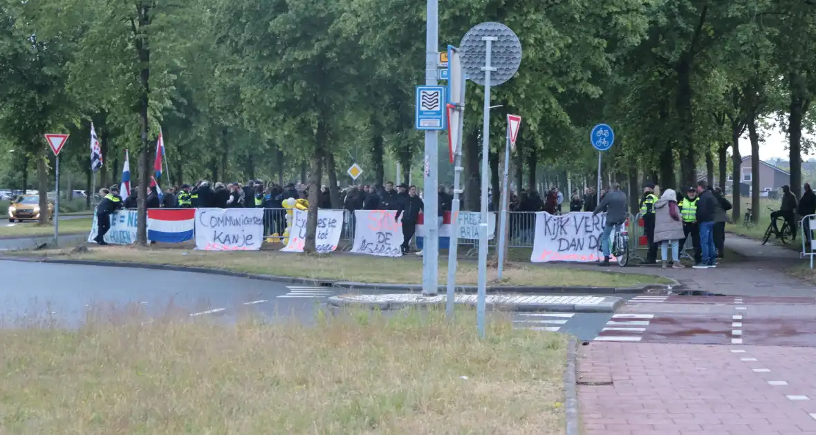 Situatie in Loosdrecht blijft kalm - Foto 4