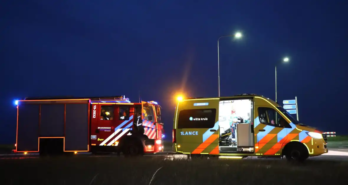 Verkeersongeval met twee voertuigen - Foto 7