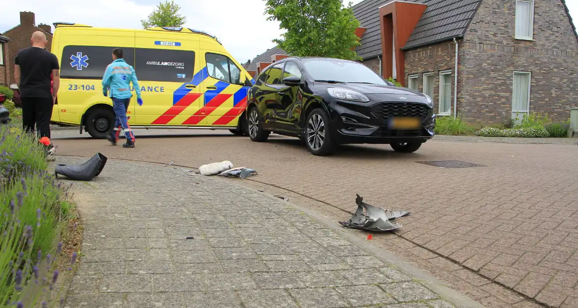 Scooterbotser gewond bij ongeval - Foto 5