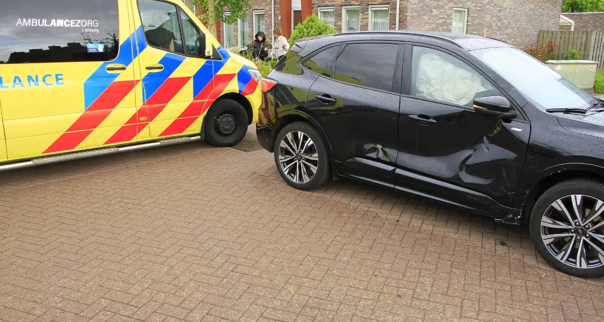 Scooterbotser gewond bij ongeval - Foto 8