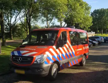 Brandweer redt aalscholver