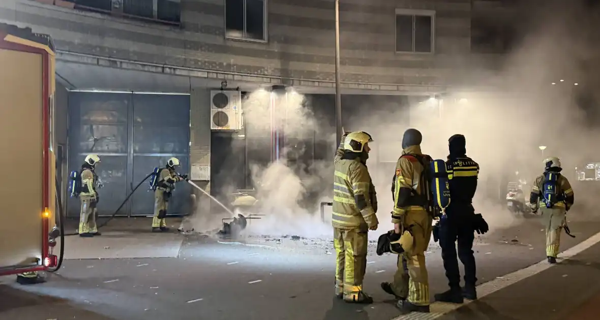 Meubilair in brand bij laad- en losruimte - Foto 4