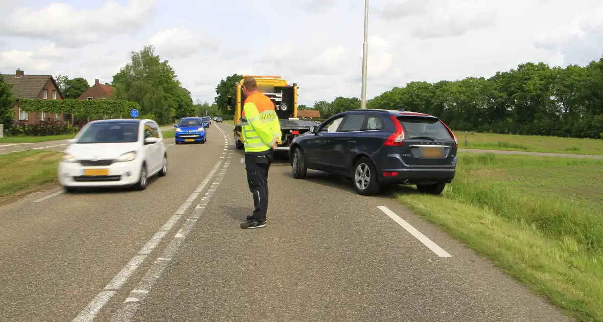 Bestuurder raakt van de weg na black-out - Foto 11