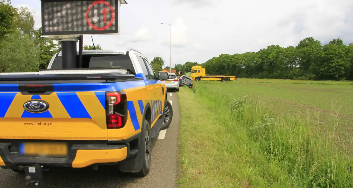 Bestuurder raakt van de weg na black-out - Foto 3