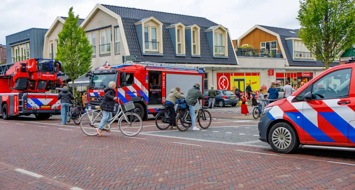 Brand in magazijn van Albert Heijn leidt tot ontruiming - Foto 6