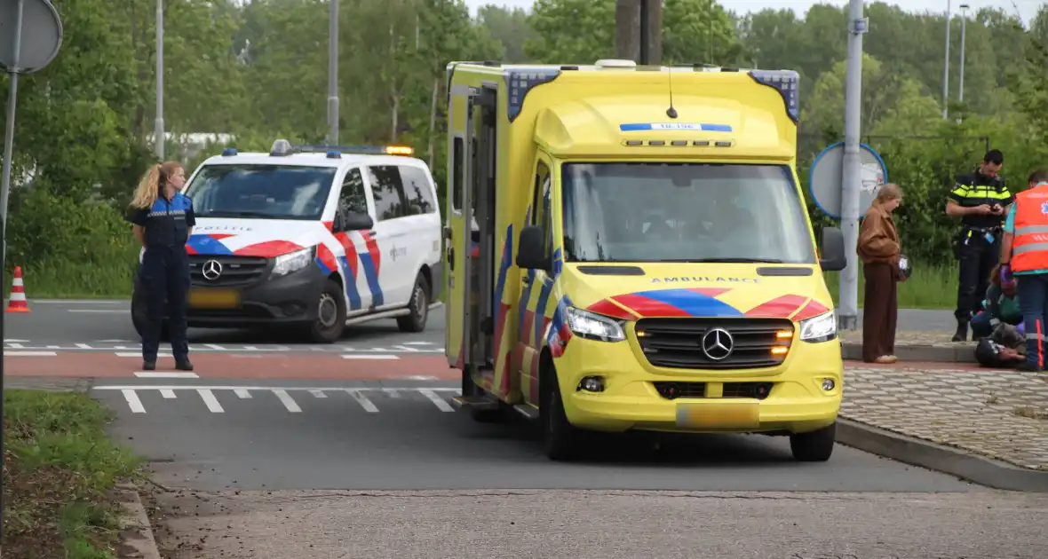 Scooterrijder gewond na aanrijding met automobilist - Foto 6