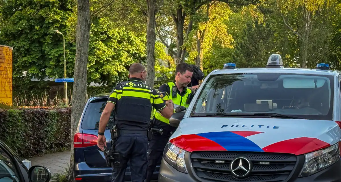 Hondengeleiders en vele agenten ingezet voor persoon met onbegrepen gedrag - Foto 8