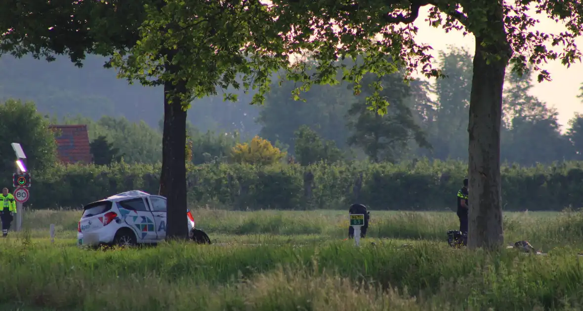 Een dode bij ernstig ongeval met auto - Foto 10