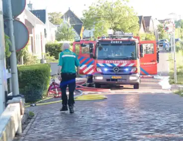 Bewoner nagekeken na brand in woning