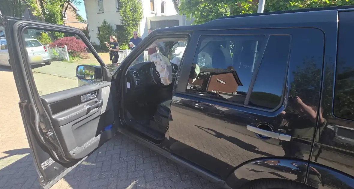 Bestuurder raakt onwel en veroorzaakt ongeval met meerdere total loss auto's - Foto 3