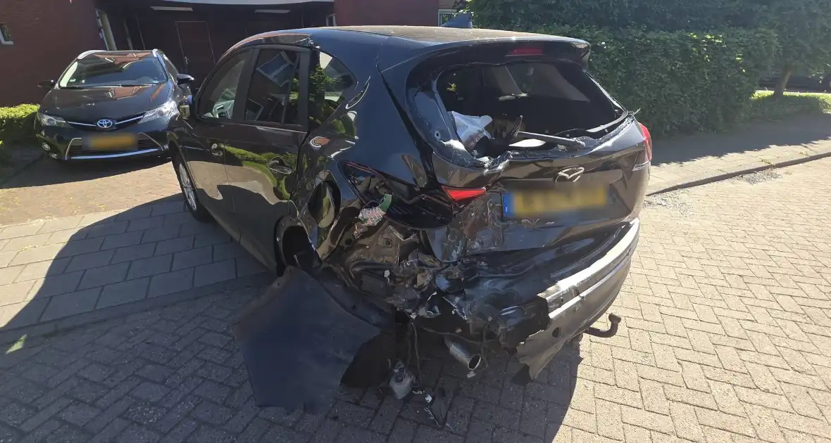 Bestuurder raakt onwel en veroorzaakt ongeval met meerdere total loss auto's - Foto 6