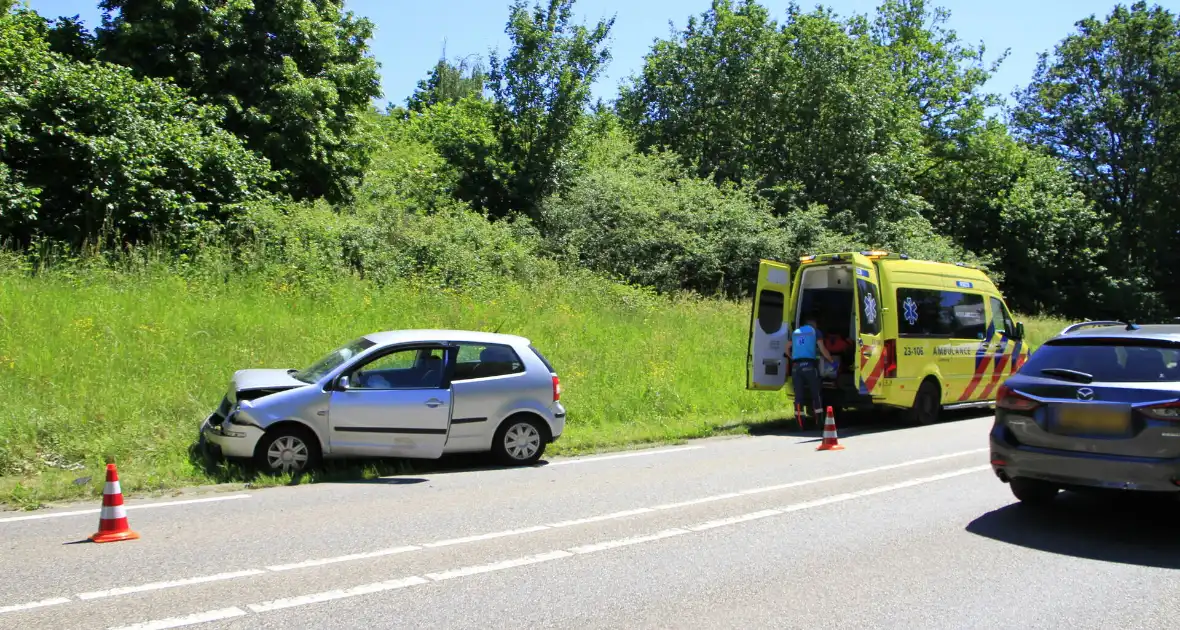 Aanrijding tussen voertuigen leidt tot lichte verkeershinder - Foto 11