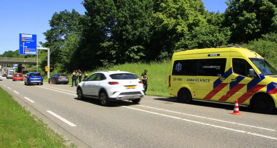 Aanrijding tussen voertuigen leidt tot lichte verkeershinder - Foto 9