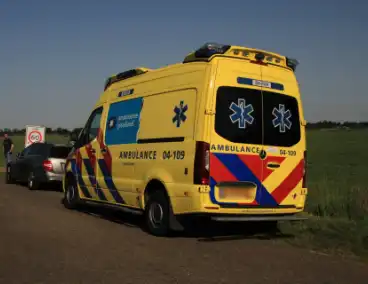 Botsing tussen twee auto's leidt tot ambulance-inzet