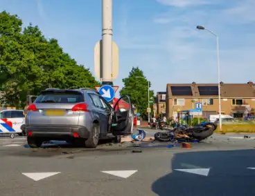 Zwaar ongeval tussen motor en auto met meerdere gewonden